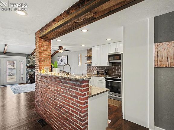 2nd image of 4104 Forrest Hill Rd