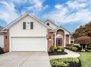 71 Steinway Ct, Williamsville, NY 14221