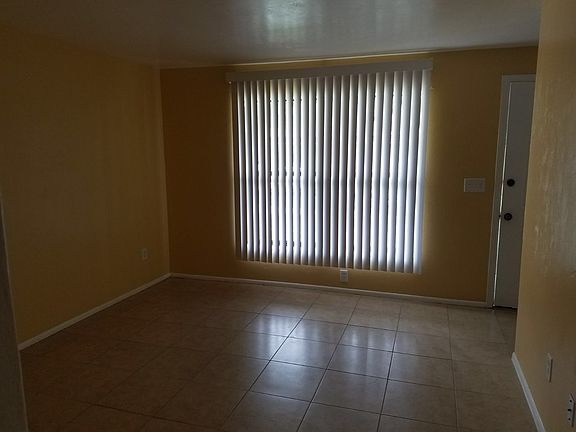 2nd image of 238 Orchard St APT 3