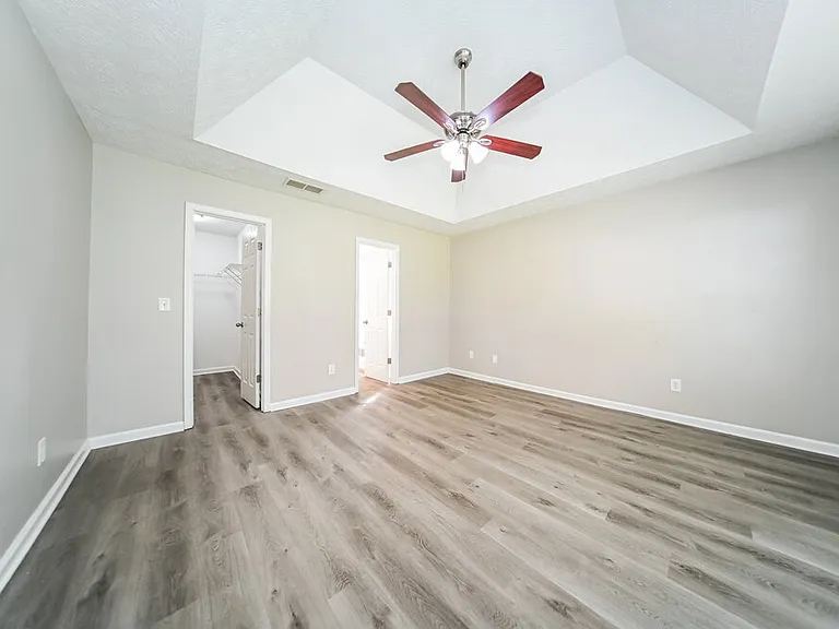 210 Coldsprings Ct — Photo 8