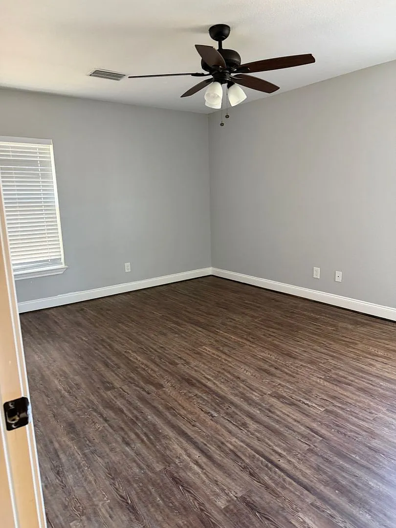 Charming 2 Bedroom 1 bath house located in Sanger! — Photo 4