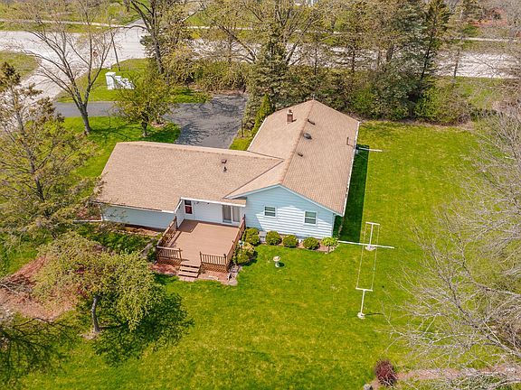 2nd image of 8973 N Silver Brook Ln