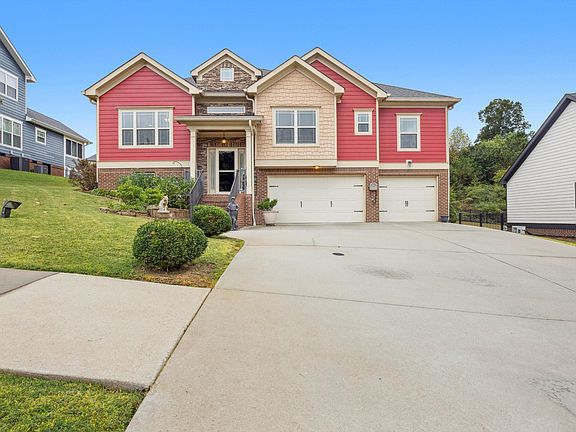 2nd image of 220 Vineyard Blvd