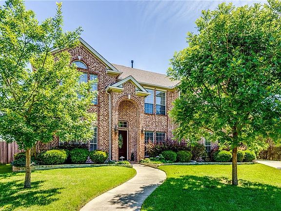 2nd image of 811 Redbud Dr