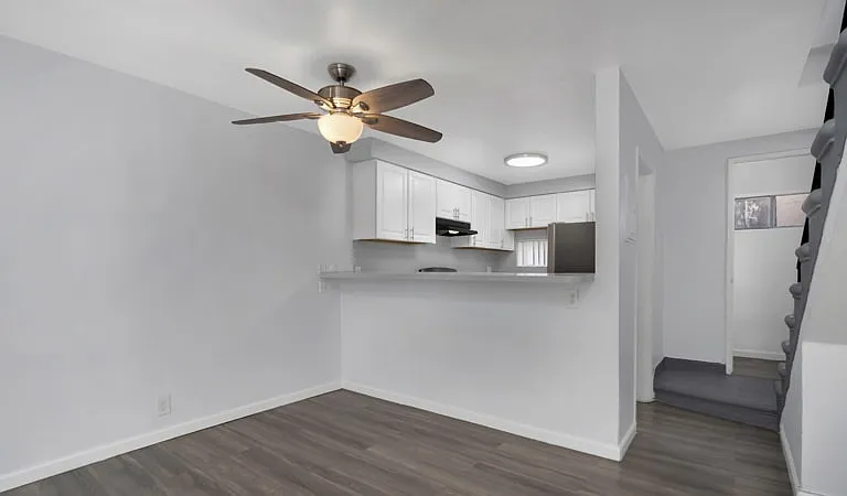 La Croix Apartments — Photo 23