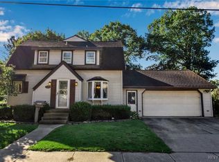 5976 Ide Rd, Newfane, NY 14108