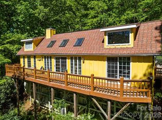 969 Mountain View Dr, Maggie Valley, NC 28751