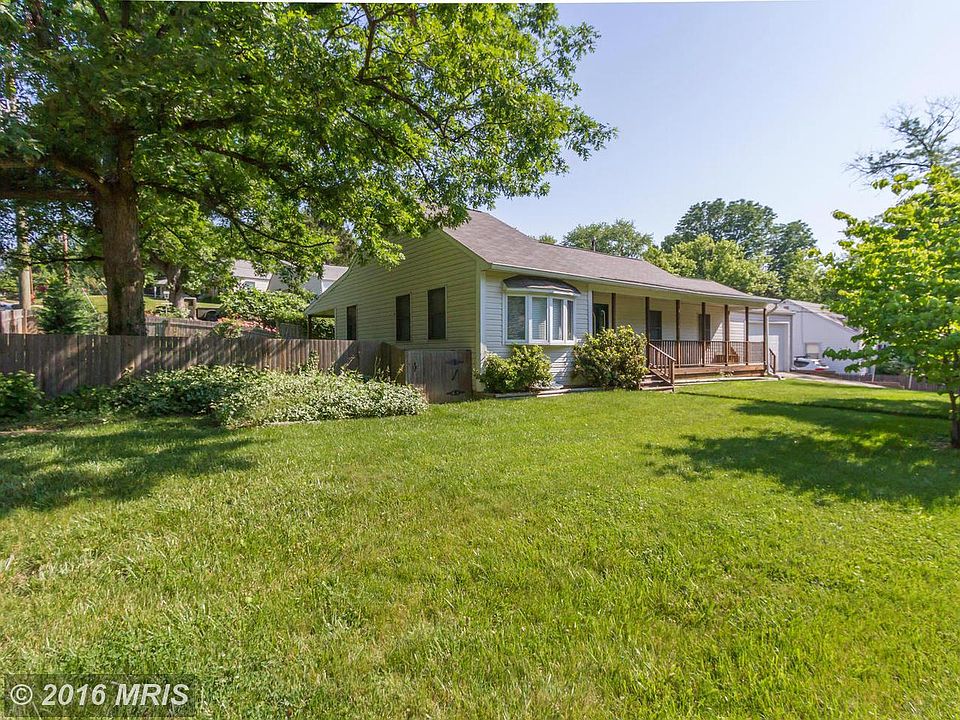 1st image of 2148 Pimmit Dr