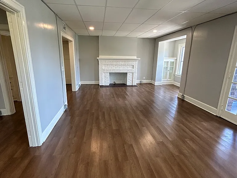 1001 E High St #B3 — Photo 9