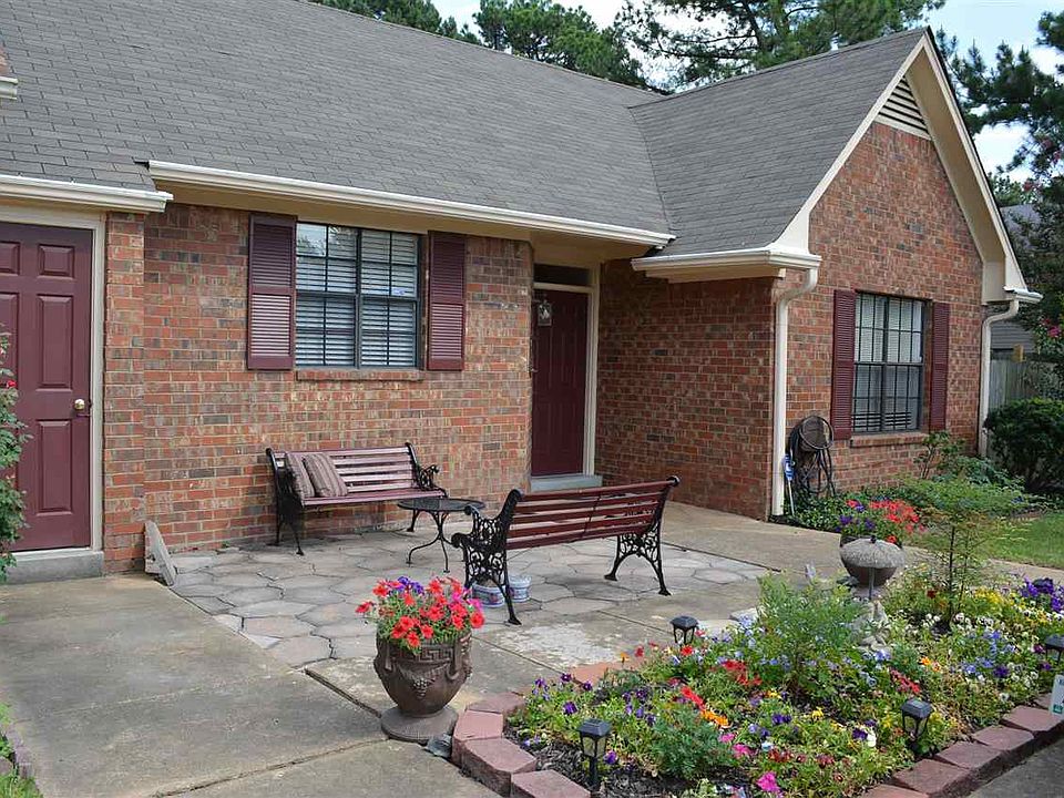 1st image of 2968 Millers Pond Dr