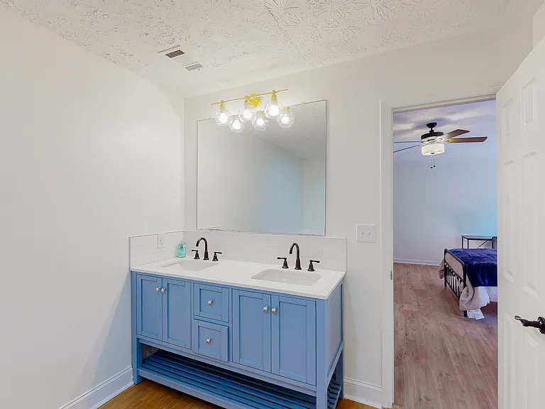 5629 Southern Pines Ct — Photo 3