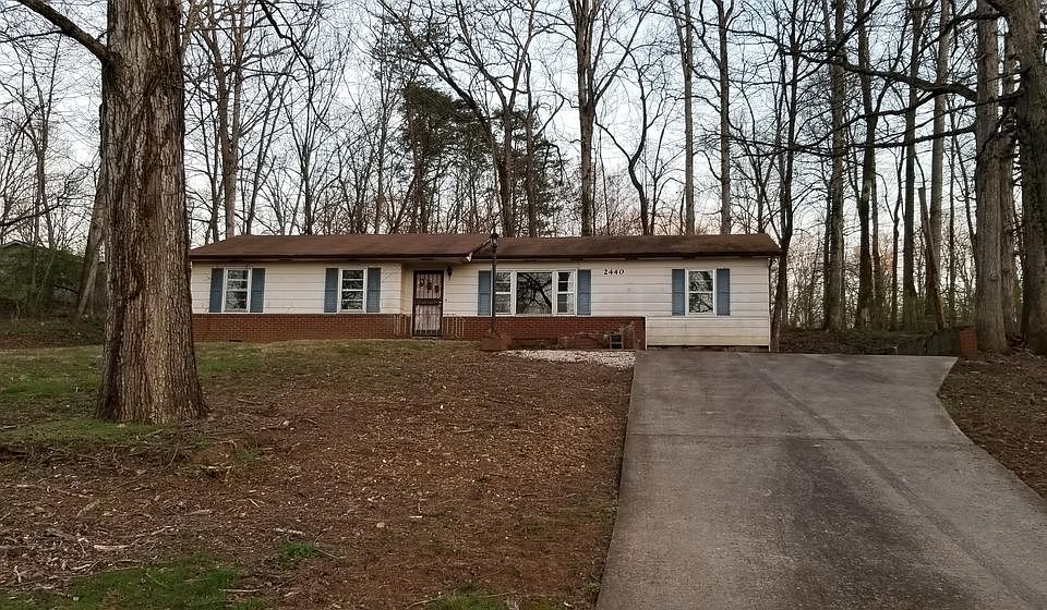 1st image of 2440 Legion Dr