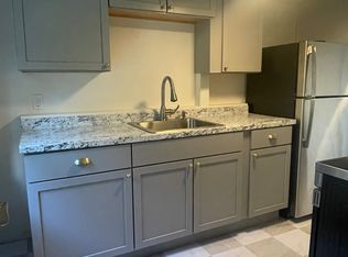 1146 Washington St #2R, Holliston, MA 01746