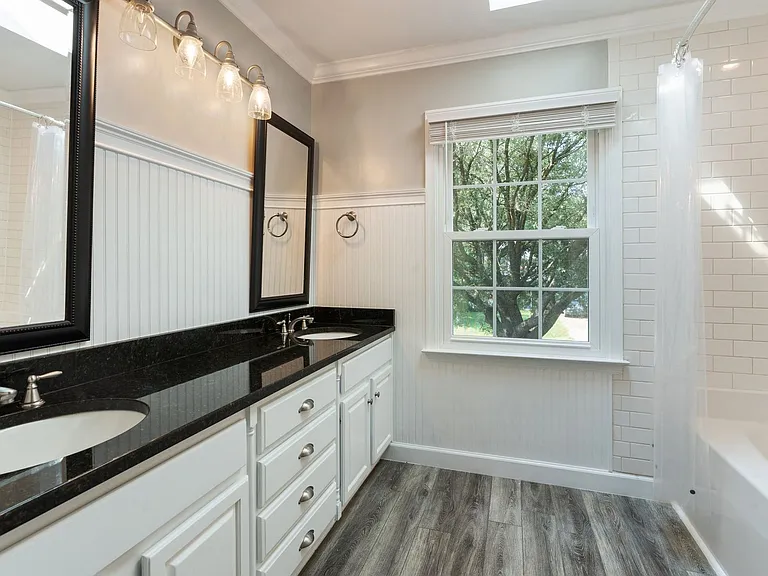 412 Peachtree Ln — Photo 16