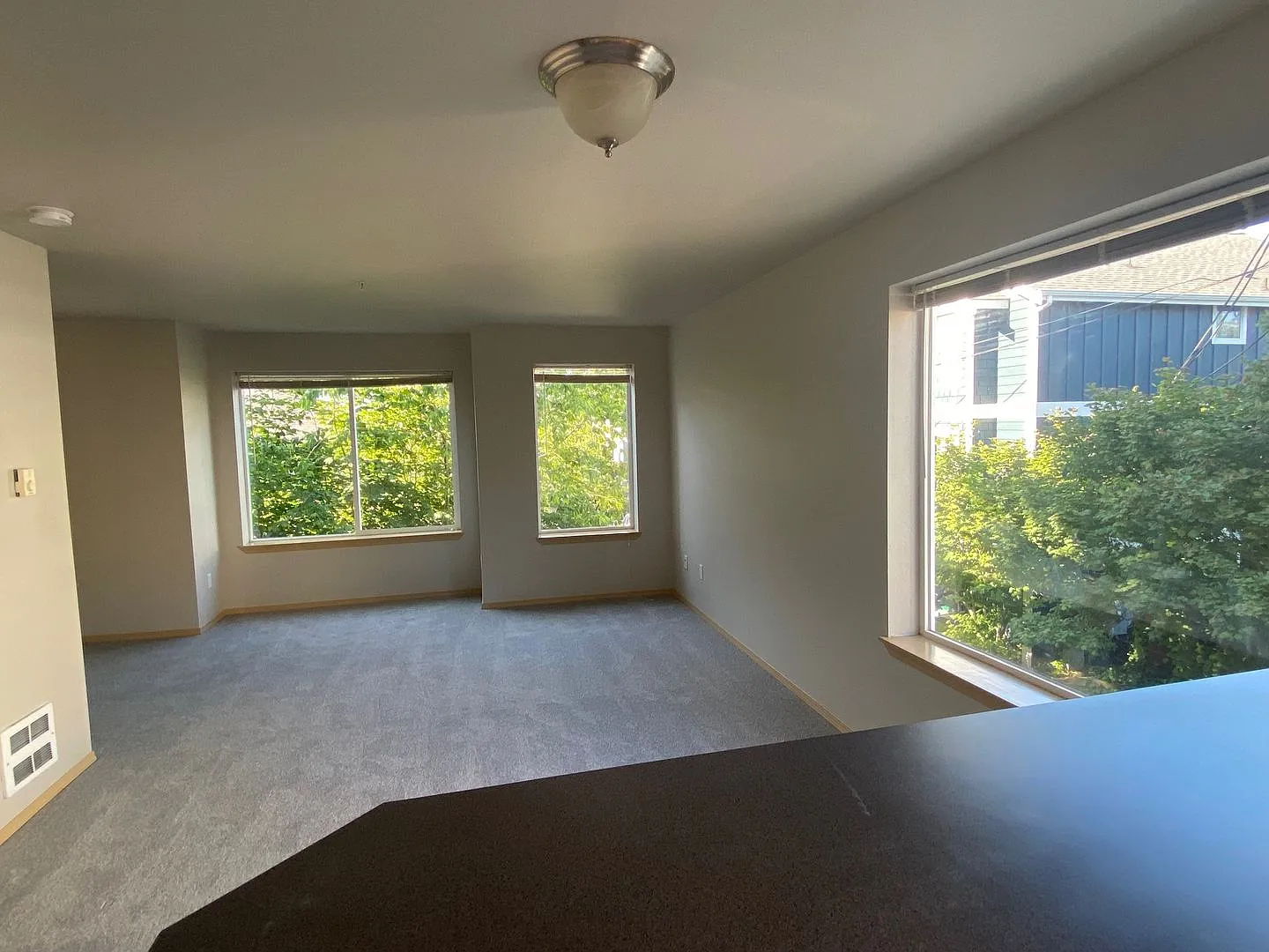Delridge SW Seattle Townhouse 2 Bedroom 1 Bath 1 Car Garage — Photo 4