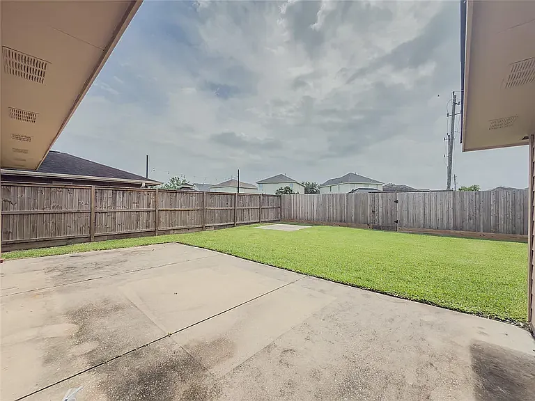 10814 Bradford Way Dr — Photo 12