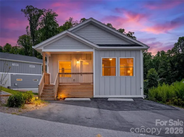 127 Northbend Dr, Asheville, NC 28804