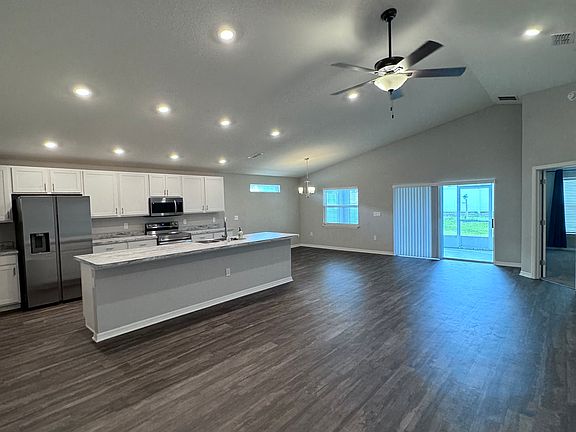 5th image of 1029 Montgomery Ln
