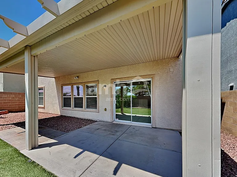 10246 Massachusetts Ln — Photo 22