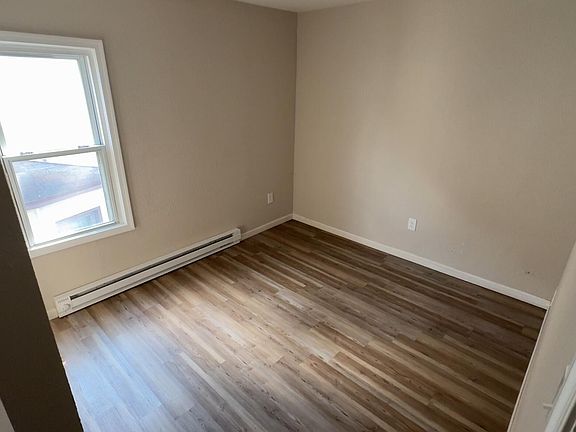 5th image of 1014 Snyder Ave