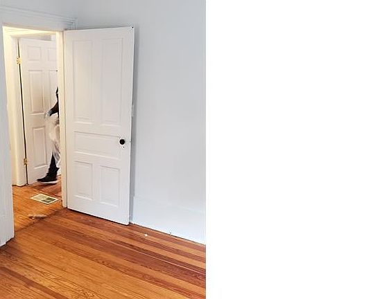 4th image of 224 S Adams St
