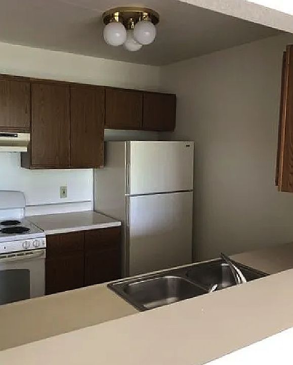 2nd image of 306 Knight St #306