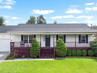 230 Clover Cir, Jacksboro, TN, 37757