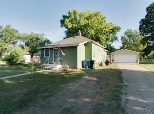 510 E Vermont Ave, Salem, SD 57058