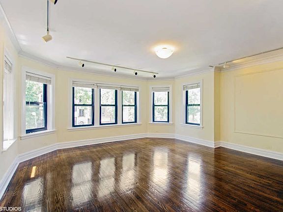 2nd image of 6135 N Talman Ave #2