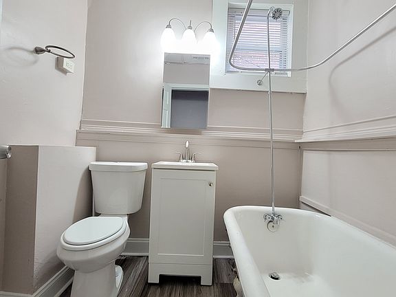5th image of 2421 N Calvert St #C