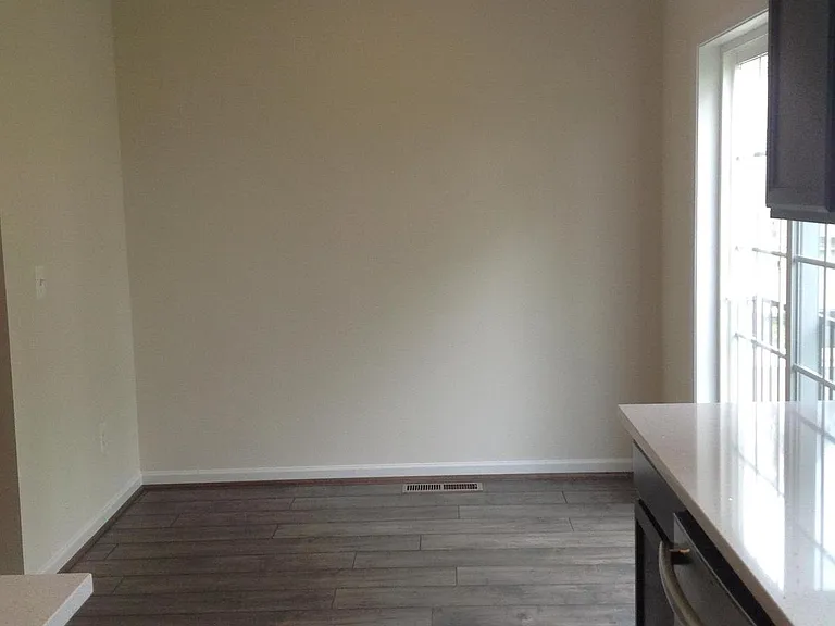 204 Upper Brook Ter — Photo 6