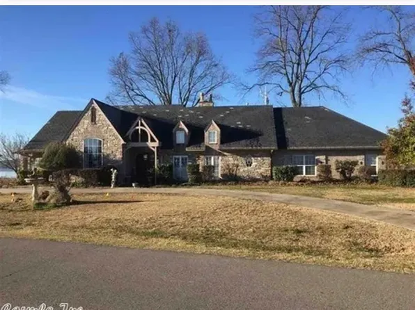 18 River Road Dr E, Mayflower, AR 72106