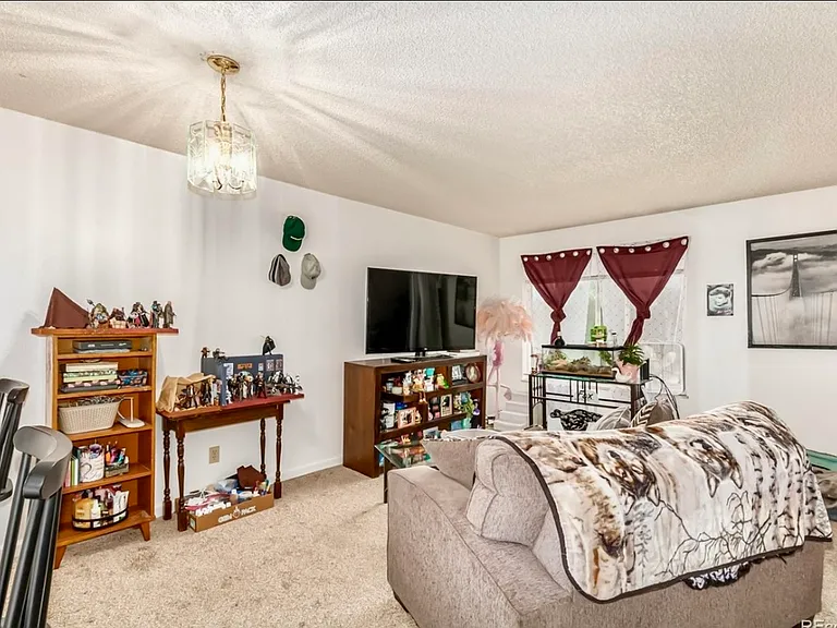 1705 Heatheridge Rd #J203 — Photo 6