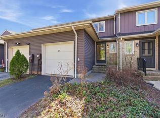 23 Manchester Rd, Flemington, NJ 08822