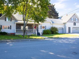 49 North Street, Newport, ME 04953