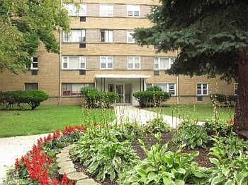 1st image of 2025 W Granville Ave #210B
