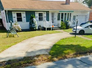 160 Pawtuxet Ter, West Warwick, RI 02893