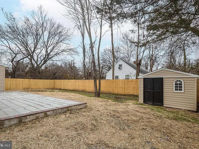 6684 Barrett Rd — Photo 28