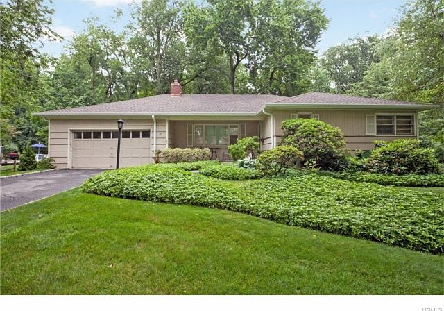 1st image of 60 Birchwood Ln