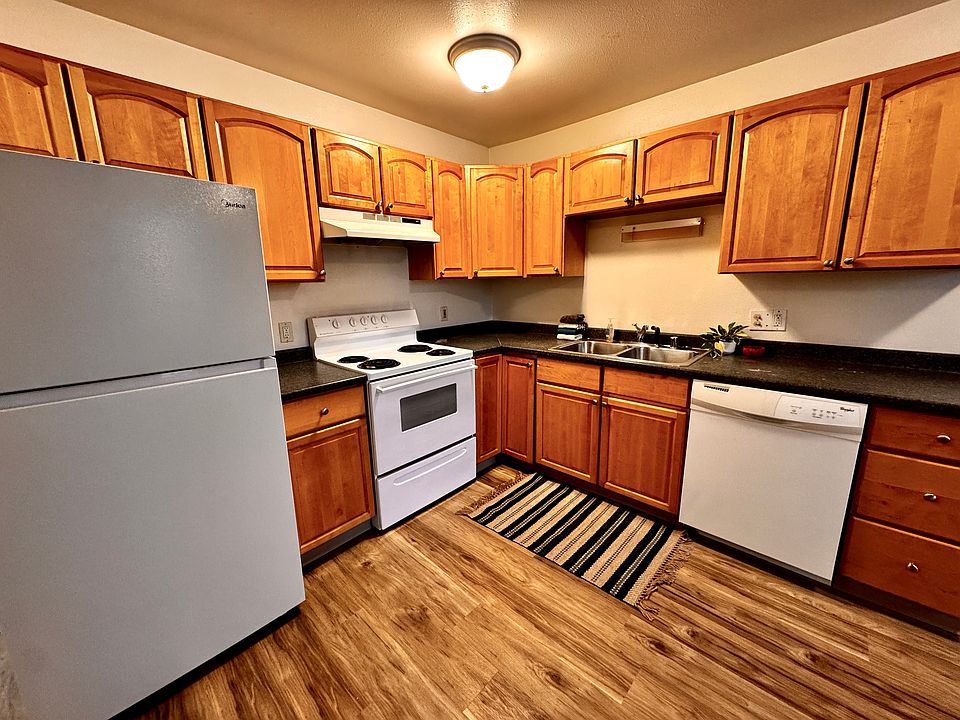 1st image of 3608 Lois Dr APT 6