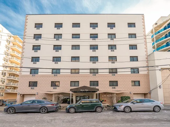 420 Shore Road #1M, Long Beach, NY 11561