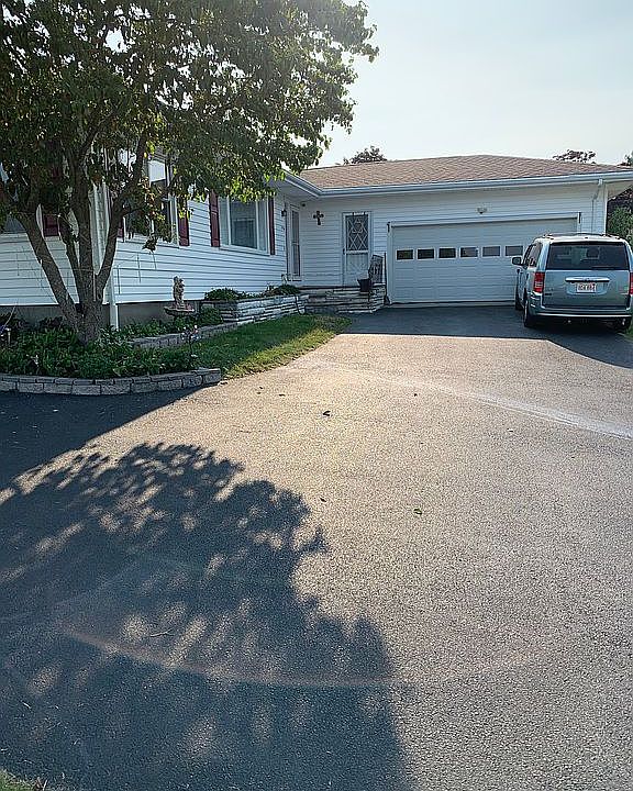 2nd image of 156 Eastview Ave