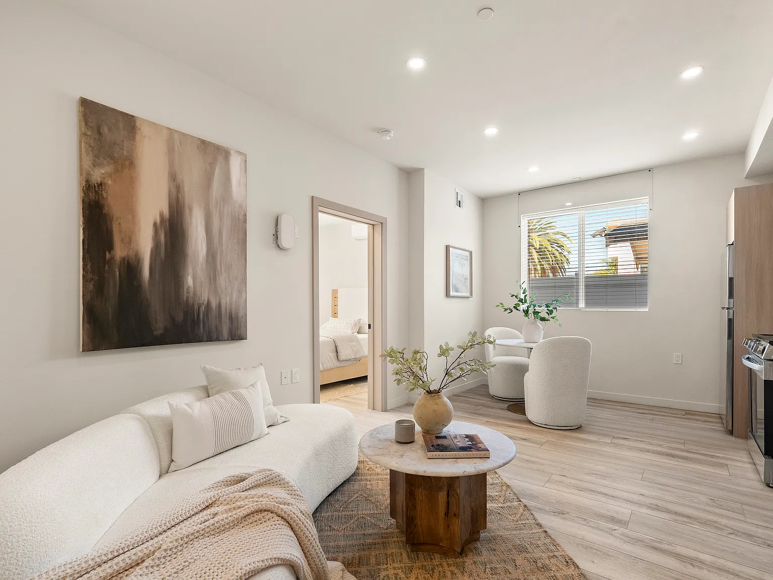 1 bed, 450 sqft, $2,400 — Photo 3