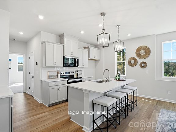 5th image of 741 Flatiron Dr #156