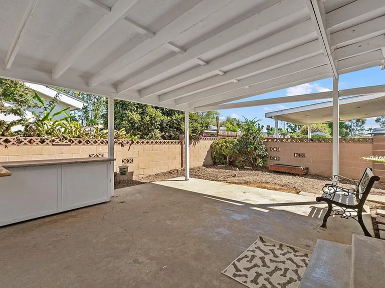 4060 Armstrong St — Photo 22