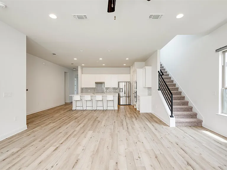 9813 Evening Canopy Dr — Photo 8