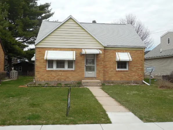 804 E 16th St, Sterling, IL 61081