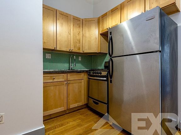 4th image of 1358 De Kalb Ave #3RF