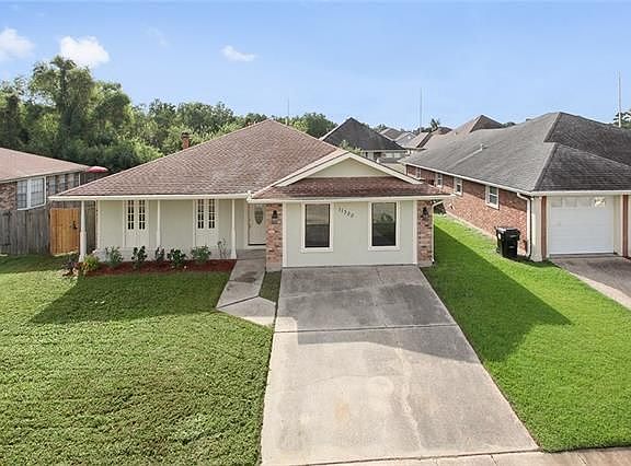 2nd image of 11300 Parkwood Ct S