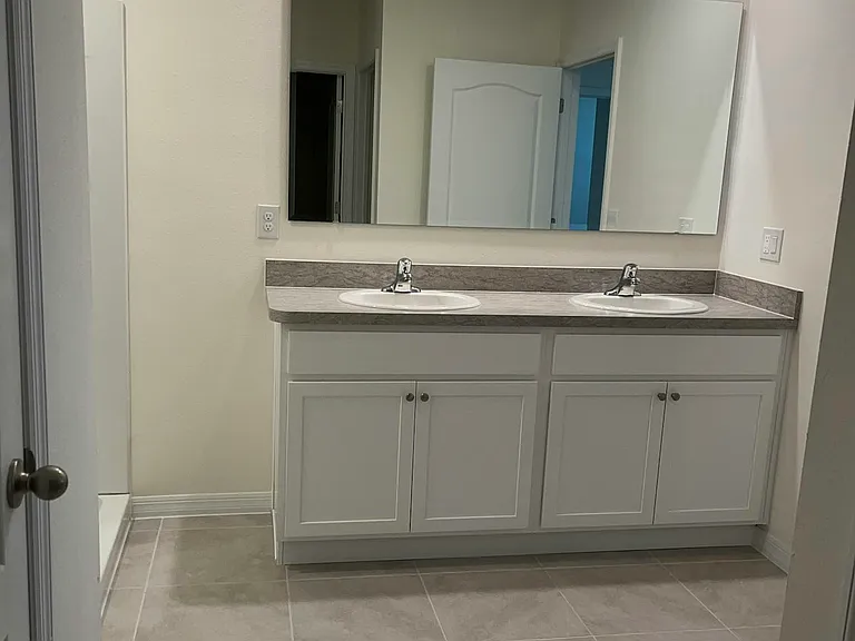 3204 Silas Dr — Photo 4